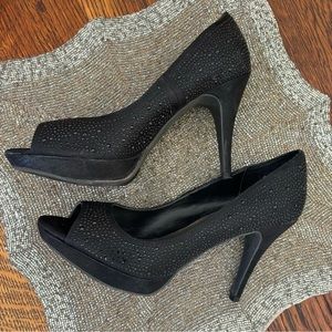 FERGALICIOUS sparkling black heels size 8